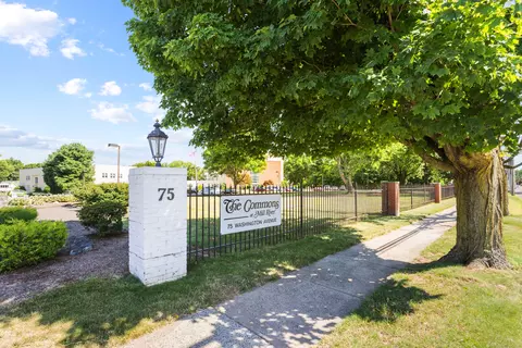 75 Washington Ave #2-305, Hamden, CT 06518
