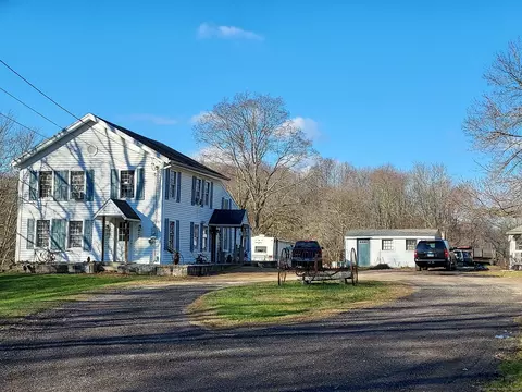 18 Clark Rd, Colchester, CT 06415