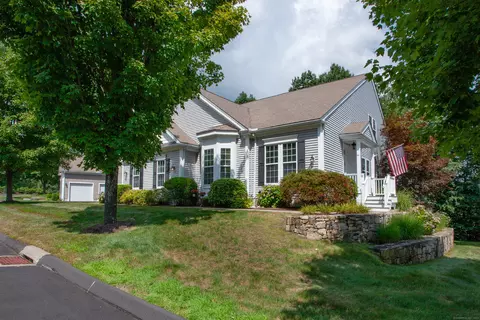9 Saddle Rdg #9, Canton, CT 06019