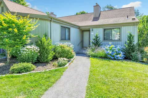 74 Dakota Ln #A, Stratford, CT 06614