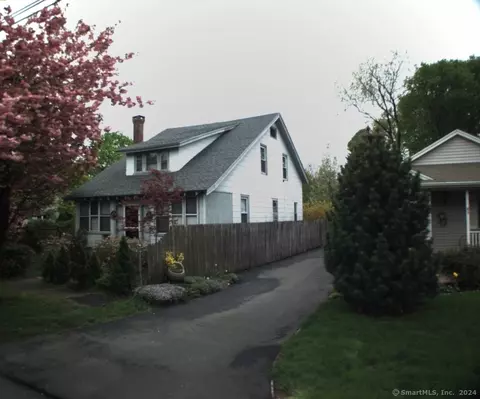 35 Pauline St, Stratford, CT 06615