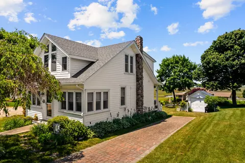 11 Wildwood Rd, Old Saybrook, CT 06475