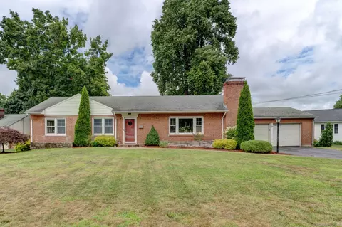 136 Brentwood Rd, Newington, CT 06111