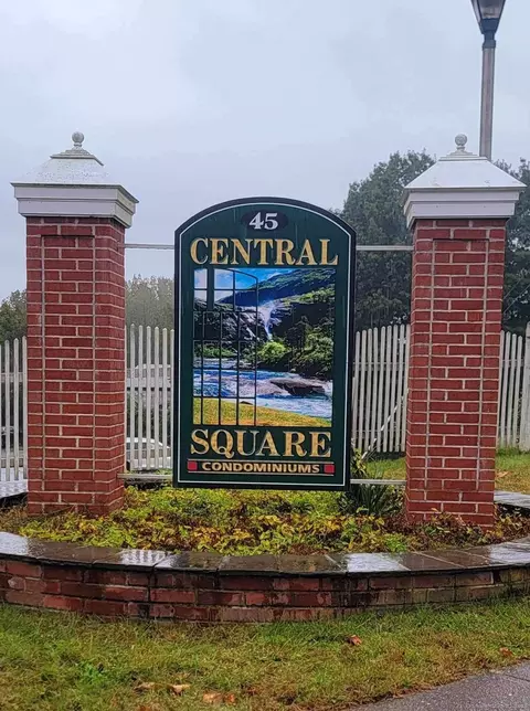 45 Main St #101, Plainfield, CT 06374