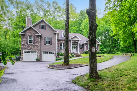 174 Minortown Rd, Woodbury, CT 06798