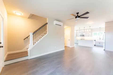 7 Twilight Ter, Killingly, CT 06241