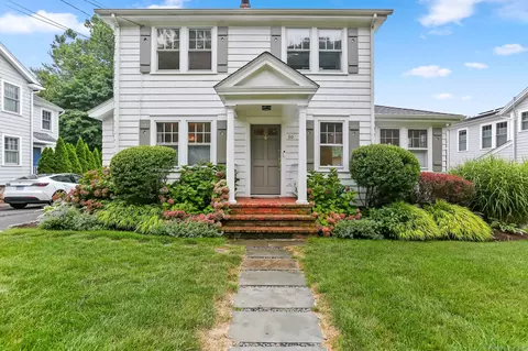 60 Middlesex Rd, Darien, CT 06820