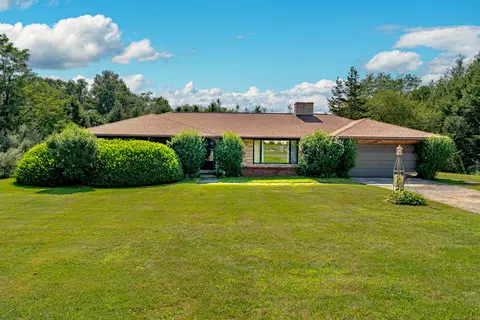 27 Juniper Dr, Wolcott, CT 06716