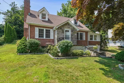 24 Cody Dr, Stamford, CT 06905