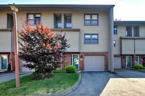 34 Metacomet Dr #34, Meriden, CT 06450