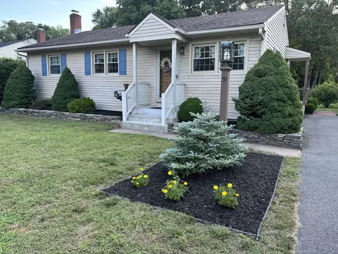 51 Grande Rd, East Hartford, CT 06118