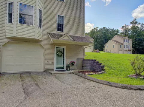 67 Corning Rd #37, Norwich, CT 06360