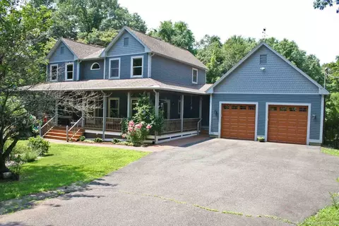 14 Jobs Pond Rd, Portland, CT 06480