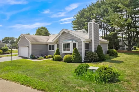 367 Main St #47, Old Saybrook, CT 06475