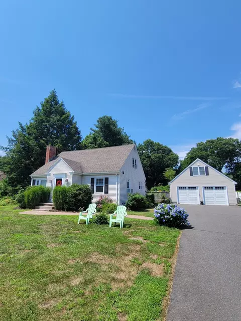 239 Great Swamp Rd, Glastonbury, CT 06033