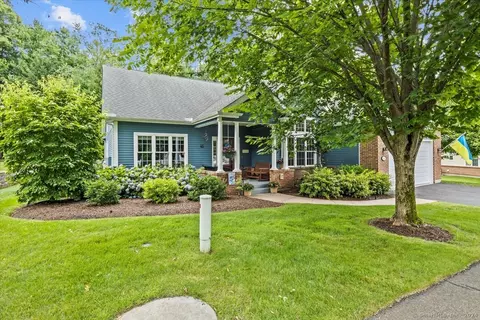 45 Emily Way #45, West Hartford, CT 06107