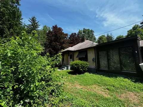 1706 Litchfield Rd, Watertown, CT 06795