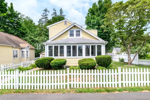 3 Ridgewood Ave, Stamford, CT 06907