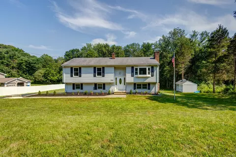 976 Clintonville Rd, Wallingford, CT 06492