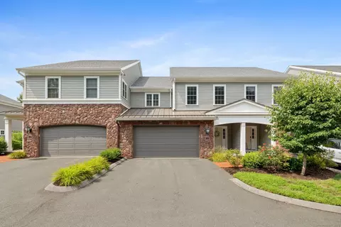 8 Mill Pond Ln #B, Simsbury, CT 06070