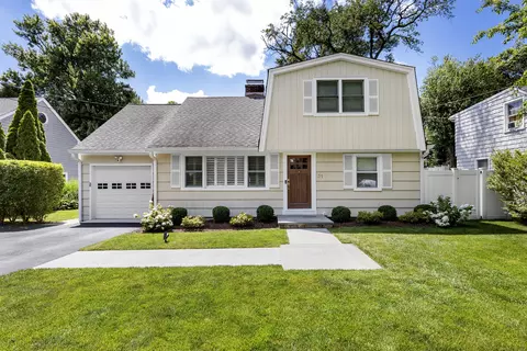 31 Carter Dr, Stamford, CT 06902