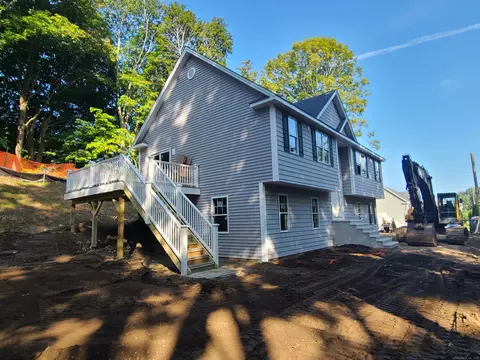 64 Reservoir St, Bethel, CT 06801
