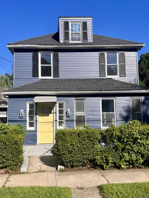 104 Knoll St, Waterbury, CT 06705
