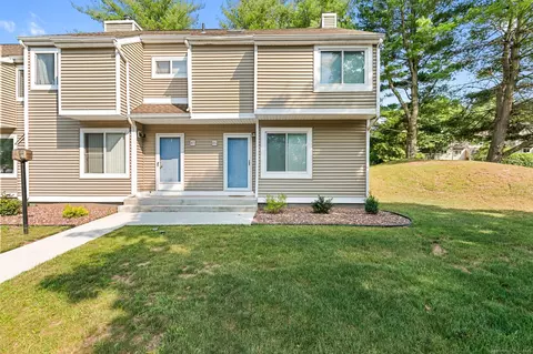 60 Old Town Rd #86, Vernon, CT 06066