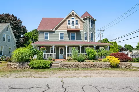 29 S Washington Ave, East Lyme, CT 06357