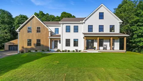65 Glen Ridge Rd, Fairfield, CT 06825