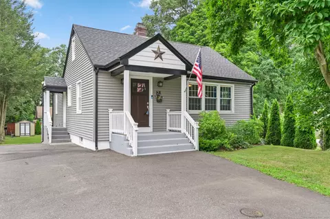 23 Franklin St, Trumbull, CT 06611