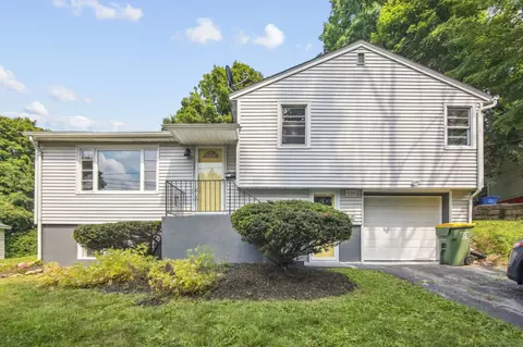 228 Fiske St, Waterbury, CT 06710
