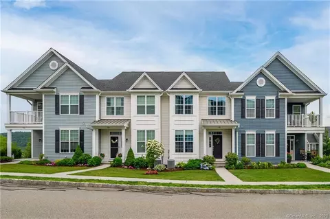 55 Warrington Round #55, Danbury, CT 06810