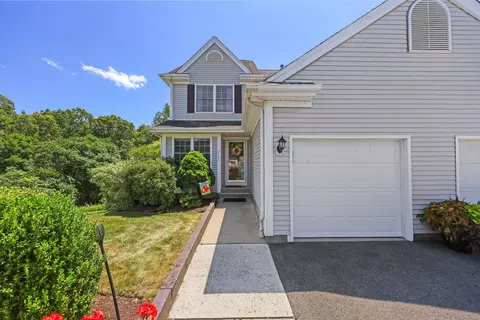 2101 Pinnacle Way #2101, Danbury, CT 06811