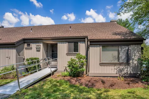 766 Heritage Vlg #B, Southbury, CT 06488