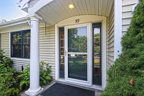59 Red Cedar Cir #59, Orange, CT 06477