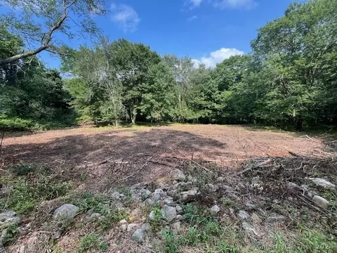 00 Warrenville Rd, Mansfield, CT 06250