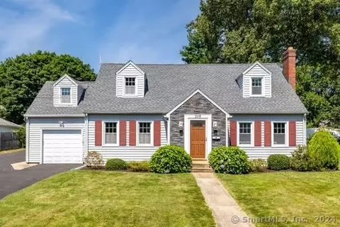 389 Parker Ave S, Meriden, CT 06450