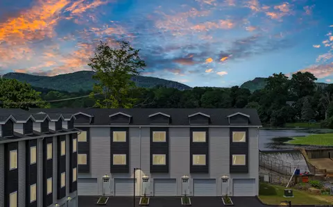 33 Main St #3, Meriden, CT 06451