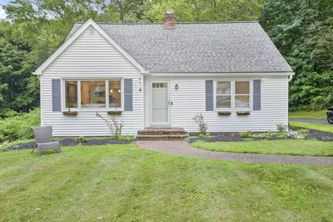 18 Spruce Mountain Rd, Danbury, CT 06810