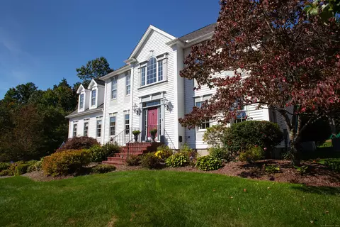 375 Tall Timbers Rd, Glastonbury, CT 06033