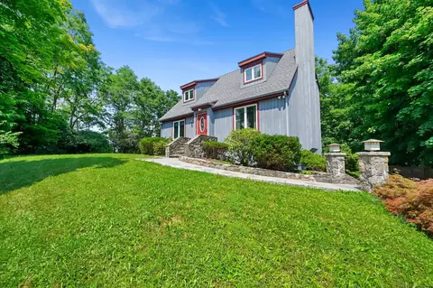 13 Somers St, Danbury, CT 06810