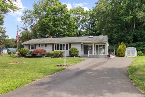 4 Miller Rd, Northford, CT 06472