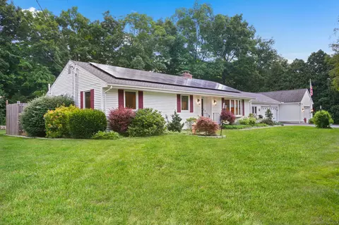 22 Middlefield Rd, Oxford, CT 06478