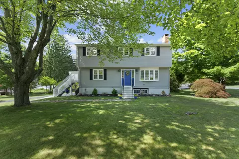 12 Glen Eagle Dr, Bristol, CT 06010