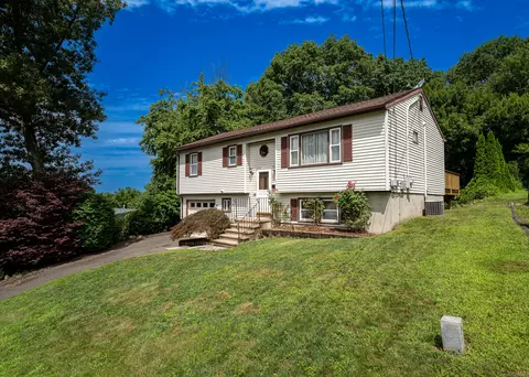 31 Oliver Ave, Waterbury, CT 06705