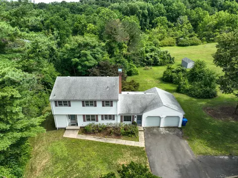 9 Pinnacle Rd, Farmington, CT 06032