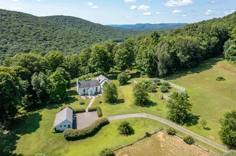 44 Cherniske Rd, New Milford, CT 06776