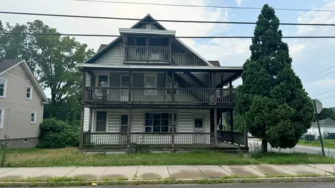 406 Valley St, Windham, CT 06226