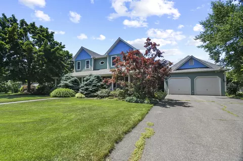 33 Foxcroft Ct, Southington, CT 06489